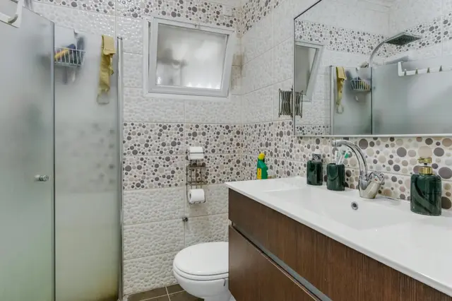 3.5 חדרים משופצת עם ממ״ד ומעלית - אביגדור המאירי 15, נווה זאב - תמונה 13