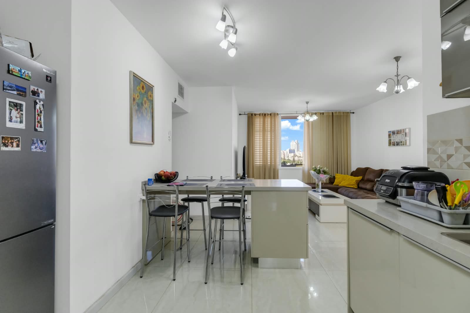 3.5 חדרים משופצת עם ממ״ד ומעלית - אביגדור המאירי 15, נווה זאב - תמונה 2